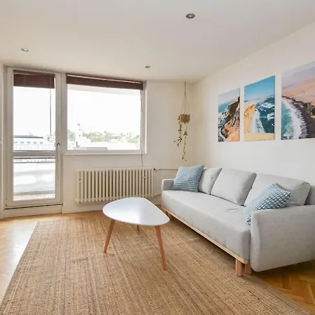 Apartment Old Town 2br With View *