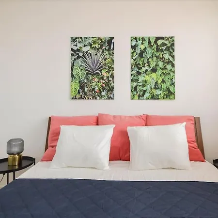 Apartment Old Town 2br With View