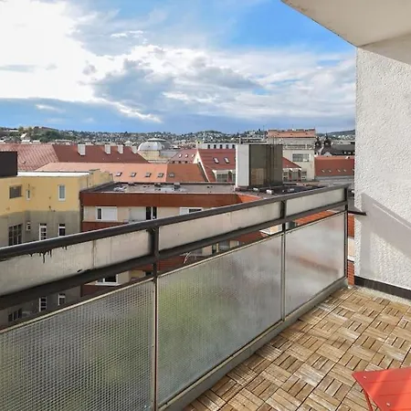 Old Town 2br With View * Bratislava