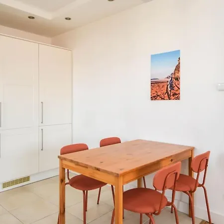 Old Town 2br With View Bratislava