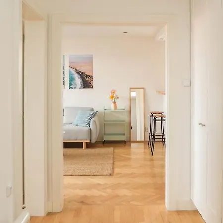 Old Town 2br With View * Bratislava
